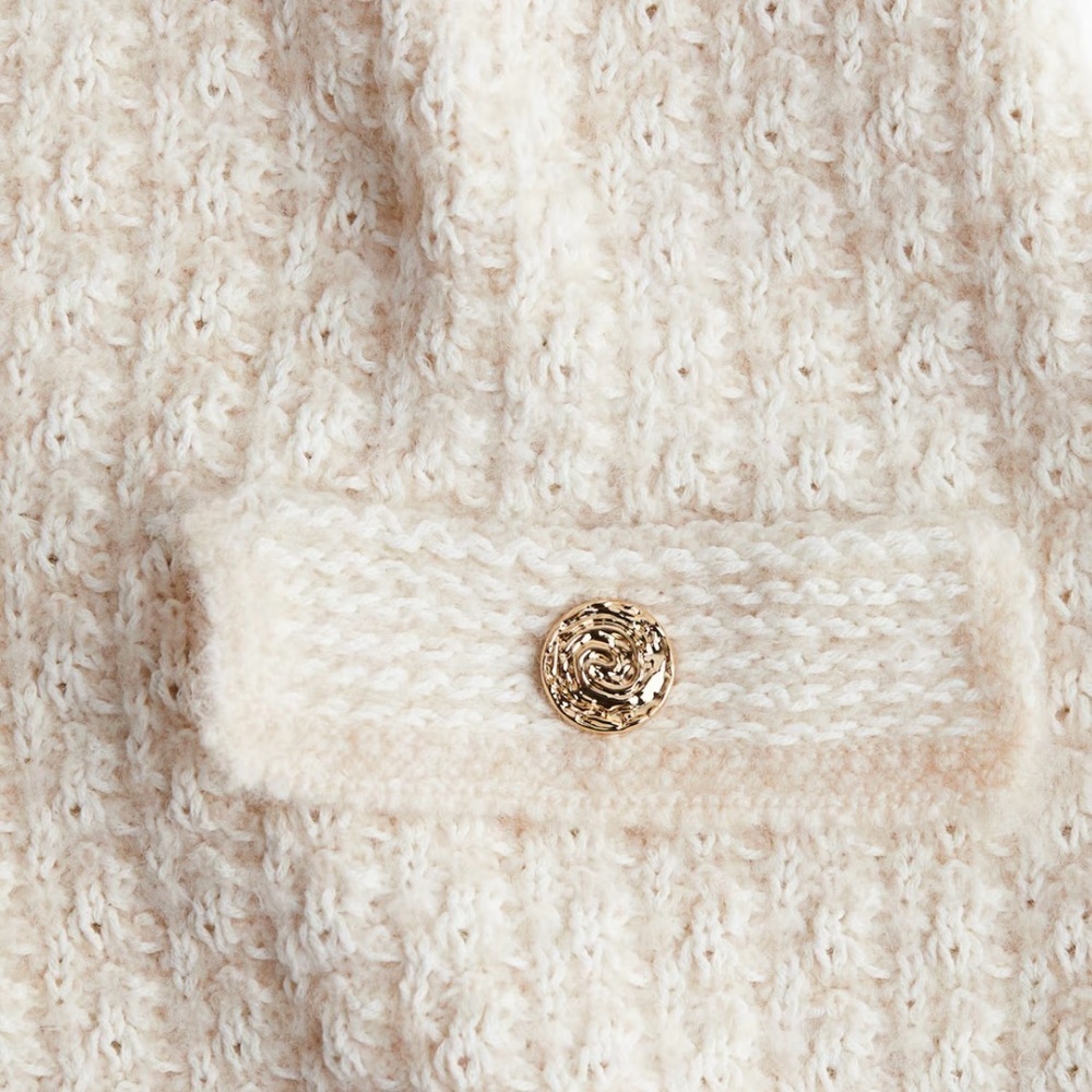 H& M/ -NWT/ POINTELLE-KNIT SKIRT/ H&M/beige/ NWT/ size M
Elegant Cream Skirt - Picture 5 of 12